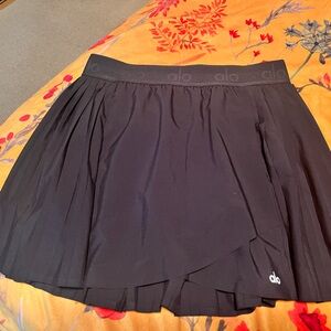 Alo Yoga Black Tennis Skirt w/Shorts and Pockets Sz. L